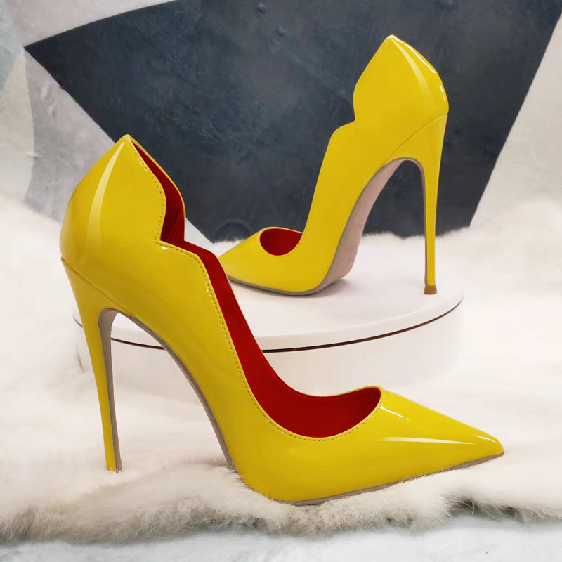 Sexy heels with irregular edges