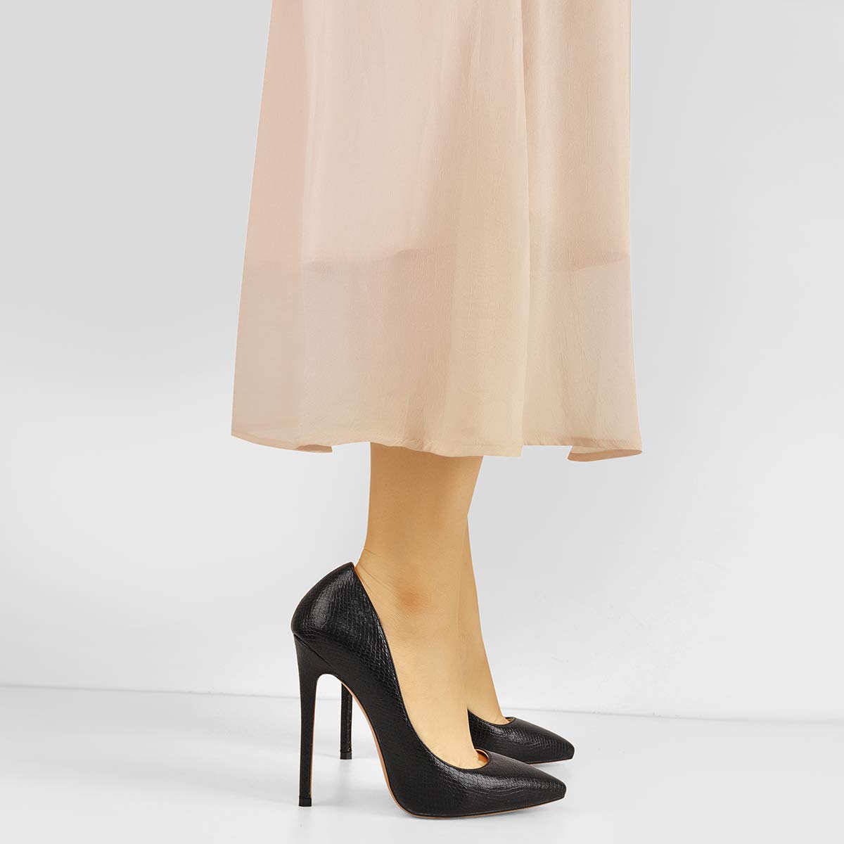 Matte, minimalist heels