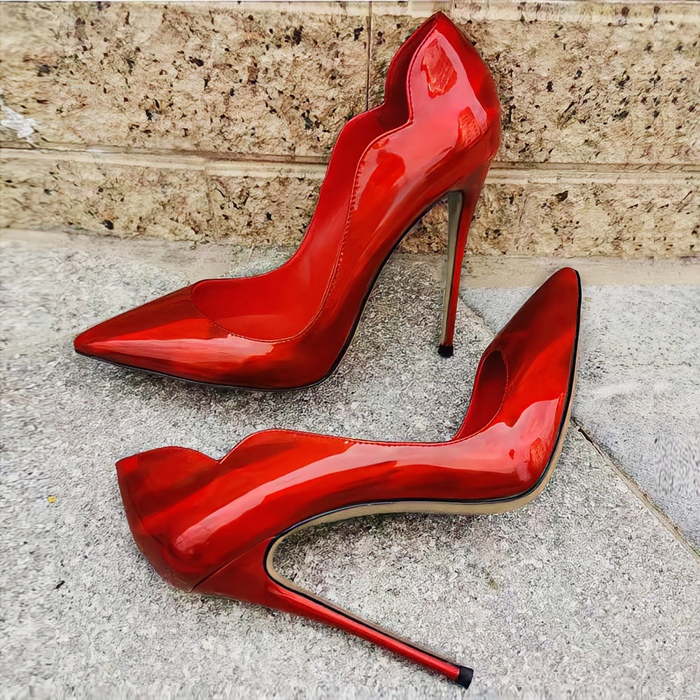 Sexy heels with irregular edges